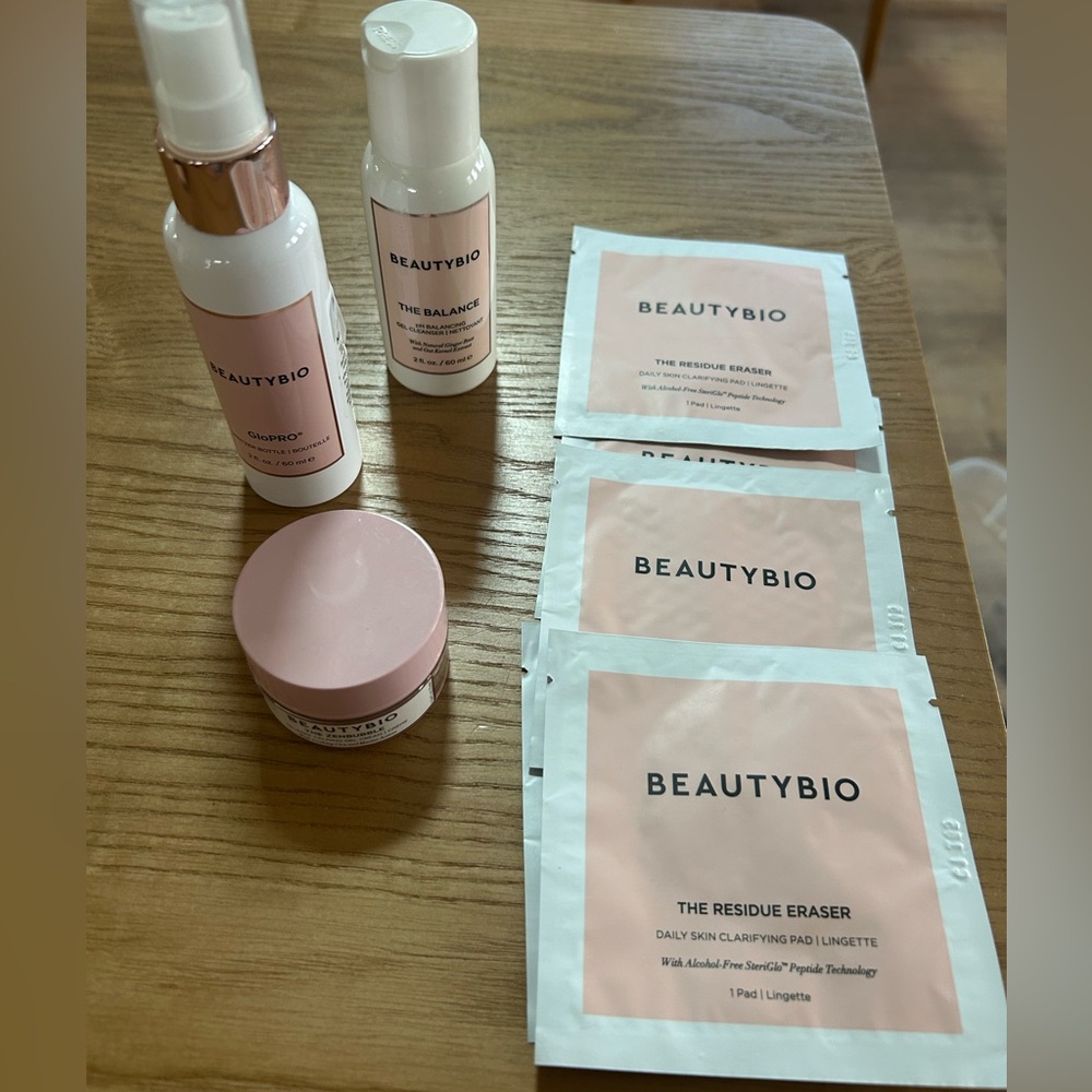 BeautyBio Skincare Set - Pink and White
